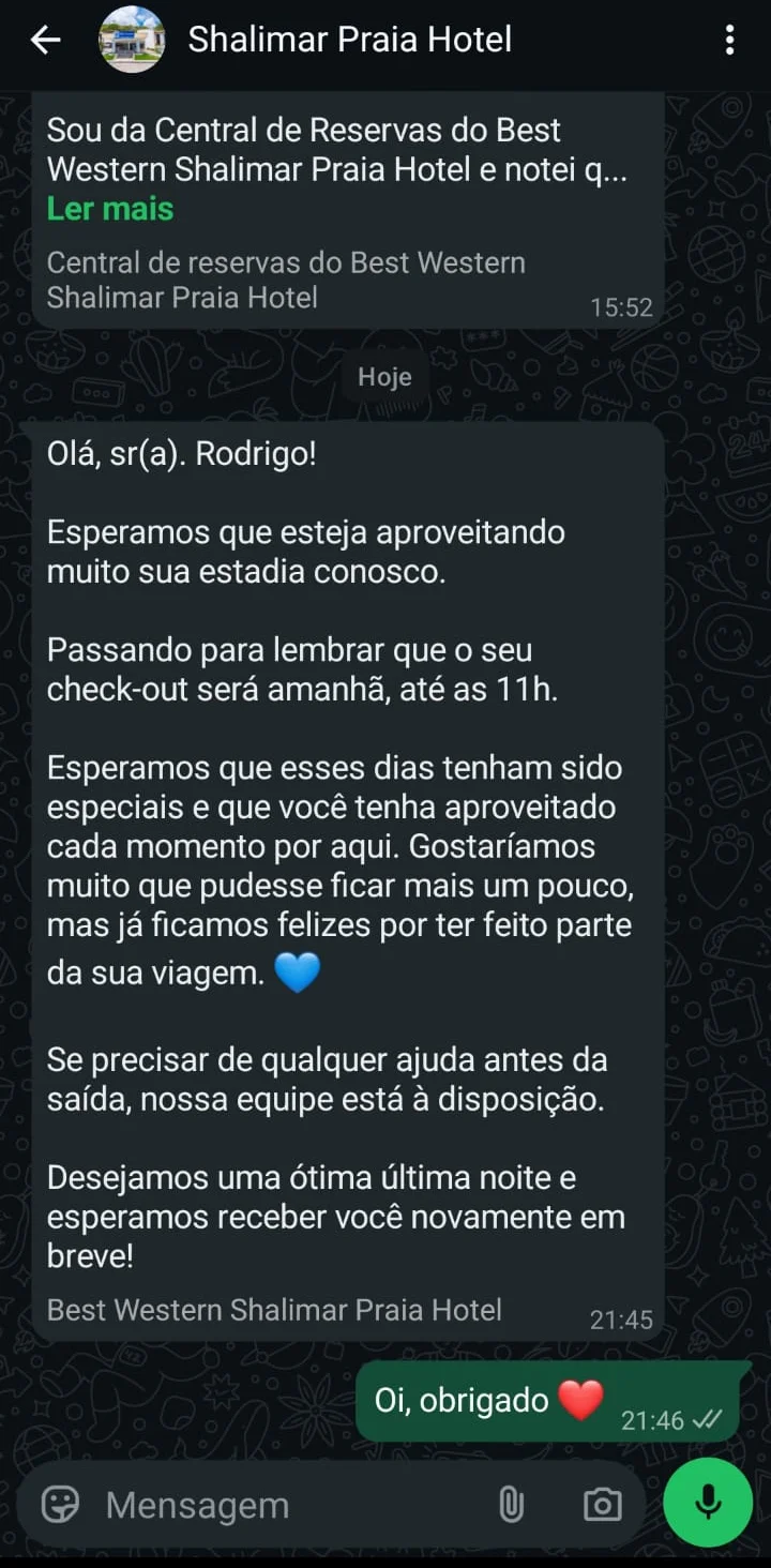 Mensagem recebida pelo hospede no WhatsApp na vespera do check-out, lembrando o horario de saida.